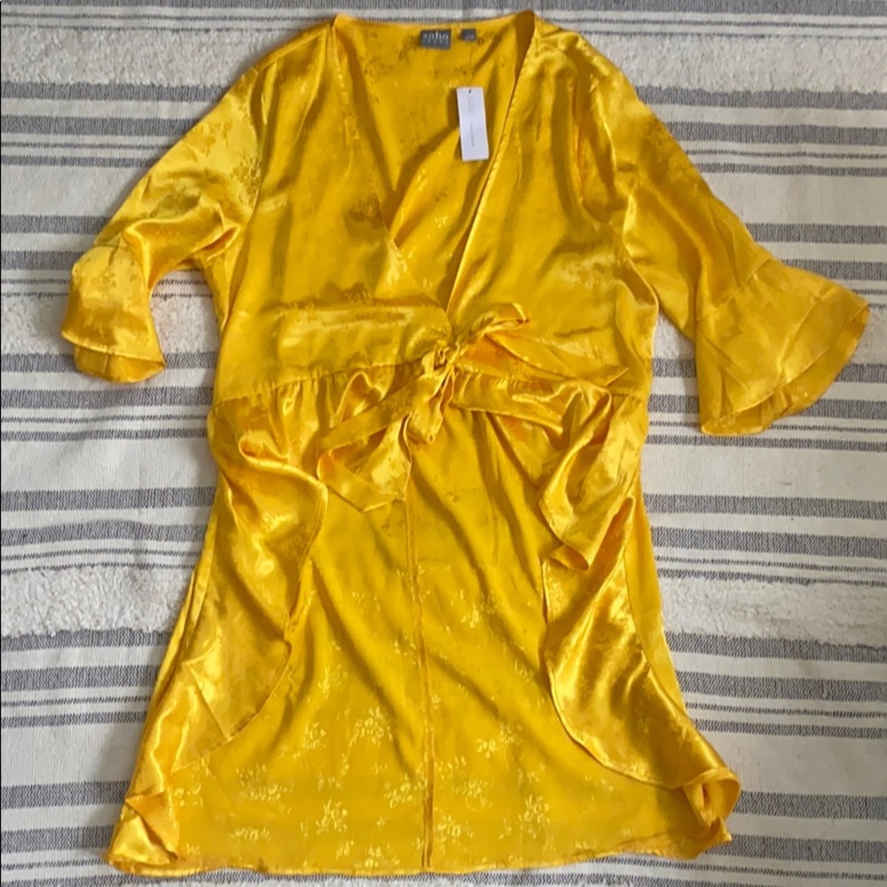 New York & Co. Yellow high low kimono